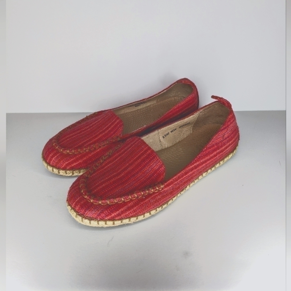 BORN ESPADRILLE RED FLATS 8.5 SITTON MOC TOE SLIP ON SHOES LOAFER TEXTILE COMFY